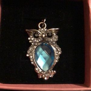 Owl pendant with necklace-alloy